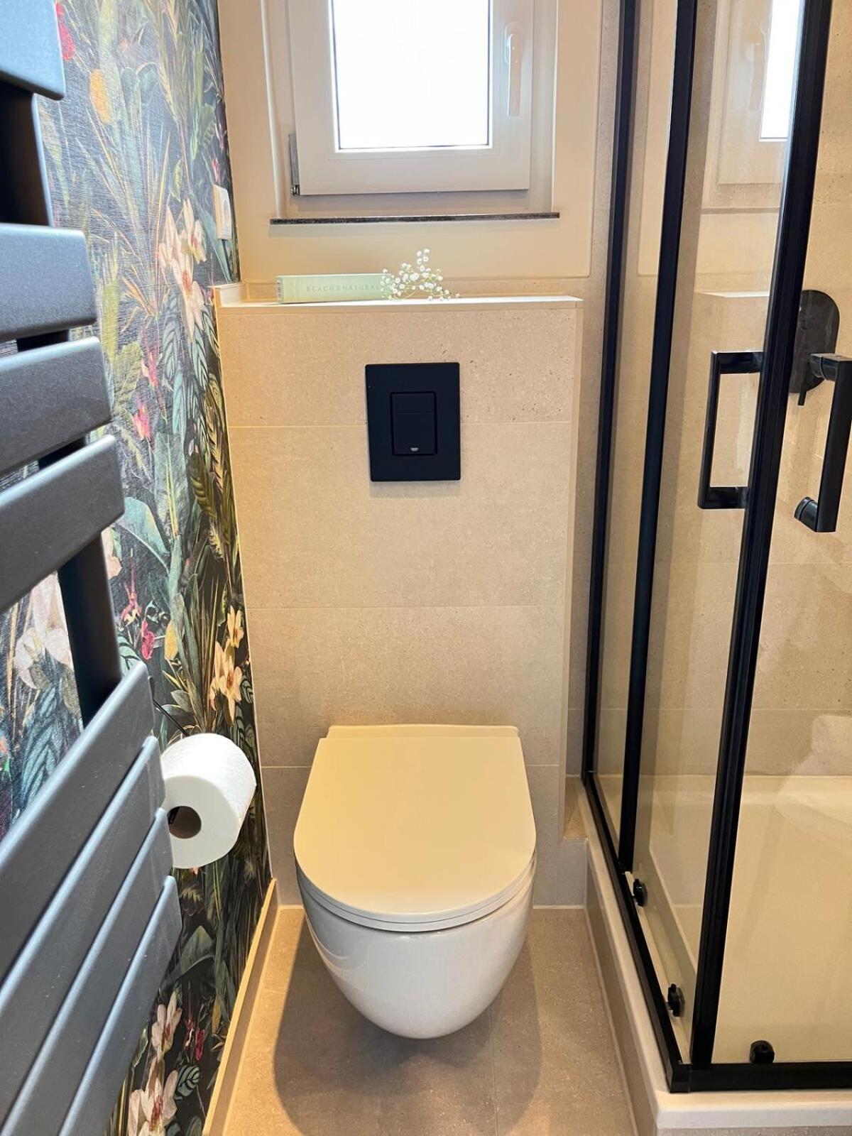 Апартаменты New, Modern & Cozy - Near Airport Ber #links *